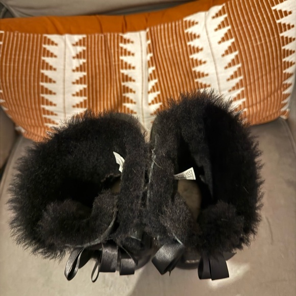 UGG Black Winter Boots with Bow Detail - Picture 5 of 7